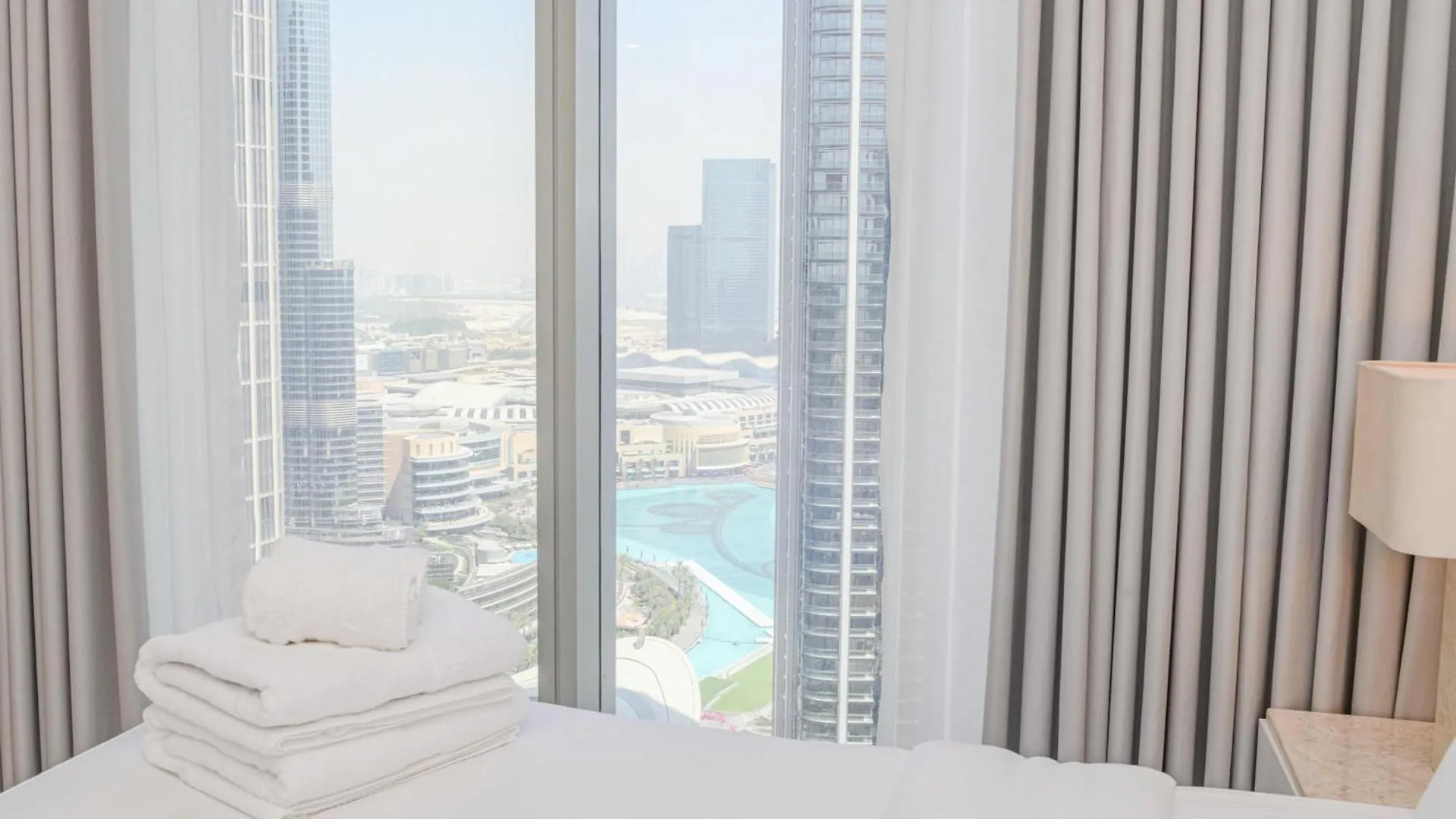 Ibia Homes - Stylish Downtown Dubai Escape 3Br With City Views 0*,